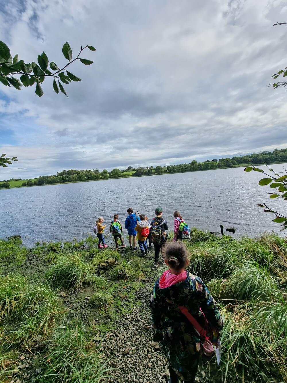 kids-learning-bushcraft-sligo